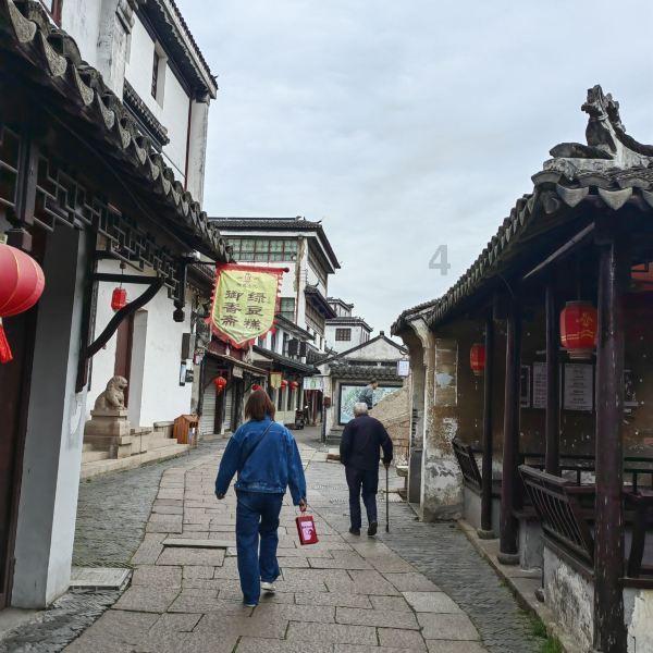 润泽科技(300442.SZ):2023年度净利润预增46.05%-54.39%
